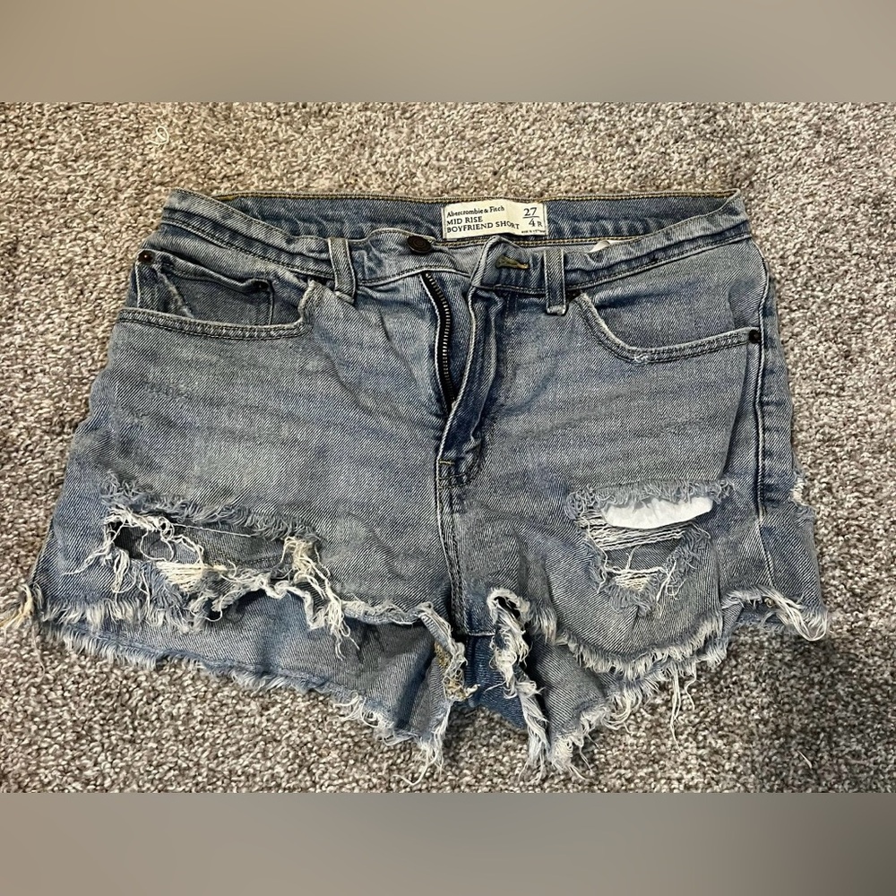 Mid-rise Boyfriend Lightwash Jean Shorts